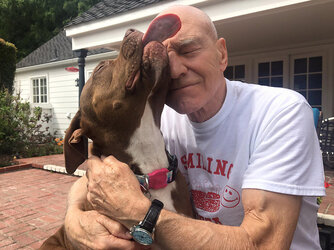 2022-06-07_Patrick_Stewart___Pups__17358938_1298690510218852_1553097984621207833_o.jpg