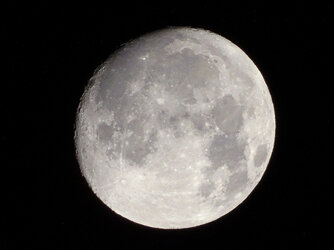 mooon.jpg