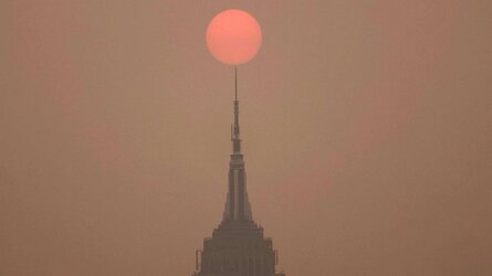 smoke-nyc-2-abc-gmh-230606_1686078886267_hpMain_16x9_992.jpg