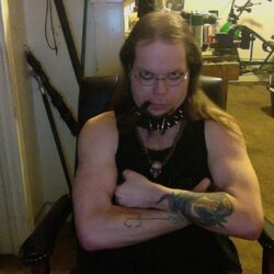 avatars-000423736992-hg5vba-t500x500.jpg