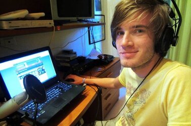 1428442038-15.jpg