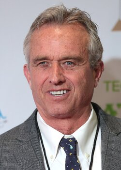 Robert_F._Kennedy_Jr._by_Gage_Skidmore_(cropped).jpg