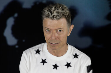 2016_DavidBowie3_Press_060116-1-1.jpg