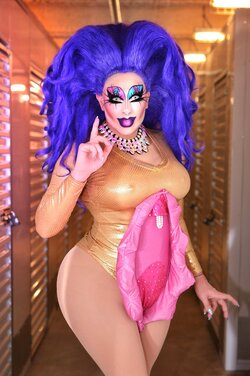 Ophie_Vag.jpg