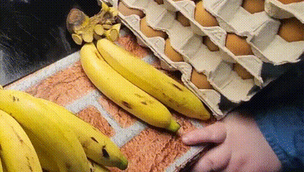banana fingers.gif