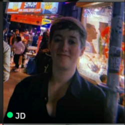 Screenshot_20230926-043957_Grindr.png