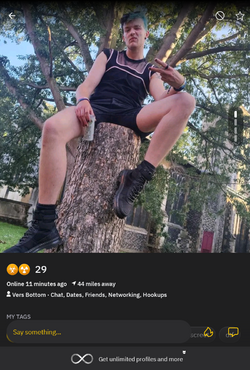 Screenshot_20231002-081817_Grindr.png