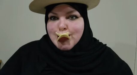 F7h5dv3aMAEQhoM.jpg