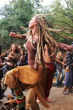 226b89e9b1431a2954a01669b3462ca9--dreadlocks-girl-locs-2281941149.jpg