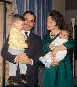 King_Hussein_and_Princess_Muna_with_sons_1964.jpg
