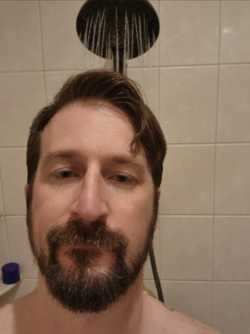 rekieta_shower.png