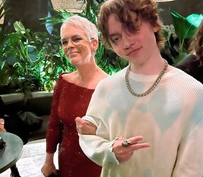 jamie-lee-curtis-e-marteen.jpg
