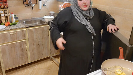 VS--YouTube-HOMEMADECANADIANPOUTINERECIPE-6’42”.jpg