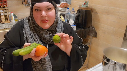 VS--YouTube-HOMEMADECANADIANPOUTINERECIPE-5’22”.jpg