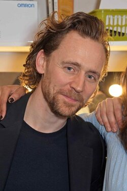 grooming-gods-4-6-19-tom-hiddleston.jpg