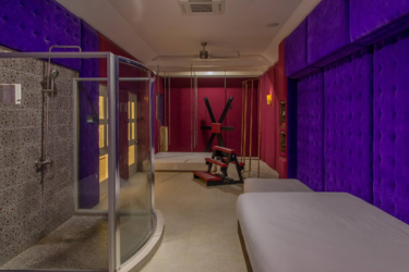 room2.png room2.png