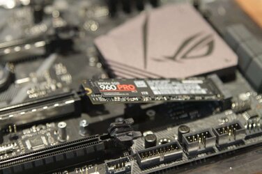 ssd-m2-socket-raised-position-1280x853.jpg