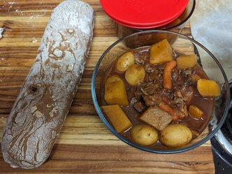 bread_n_stew.jpg