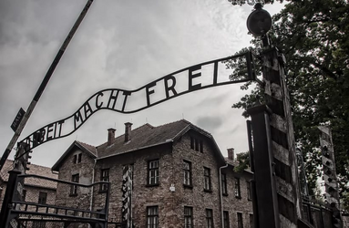 auschwitz.png
