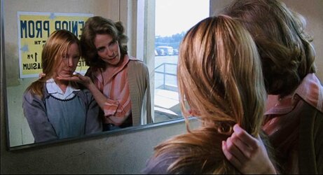 Carrie_1976-Top.jpg