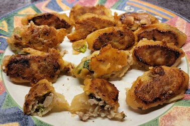 Fried and steamed and fried summoh.jpg