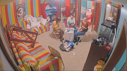 screenshot-www.fishtank.live-2024.01.07-19_08_43.png