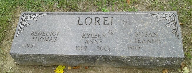kyleen grave.jpeg