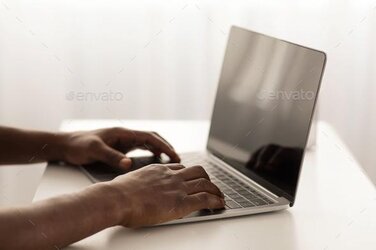 MAKIBUCORD HANDS 5.jpg