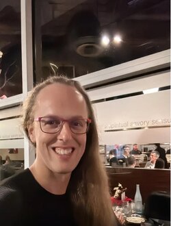 selfie.jpg
