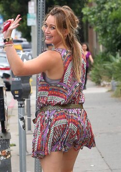 Hilary-duff_Candids_In_Los_Angeles_005.jpg