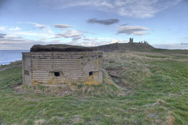 Pillbox_overlooking_Embleton_Bay,_north_of_Dunstanburgh_Castle_-_geograph.org.uk_-_818577.jpg