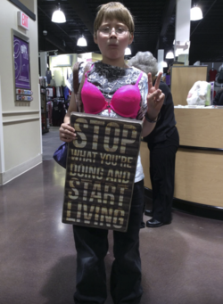 CadenCrossDressing1.png