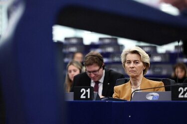 eu01.jpg eu01.jpg