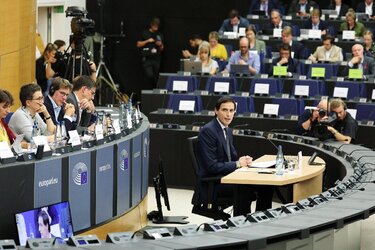 eu02.jpg
