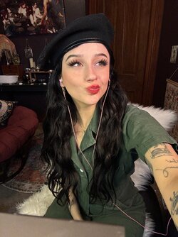 Facetune_06-02-2024-15-21-19.jpg