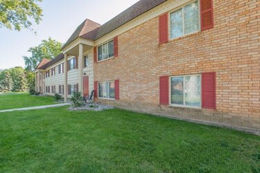 imperial-north-apartment-homes-rochester-ny-building-photo.jpg