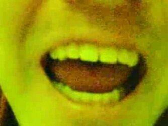 500px-SHOW_MAH_FANGS!.jpg