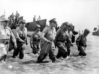 Douglas_MacArthur_lands_Leyte1 - Jeremy Collins.jpg