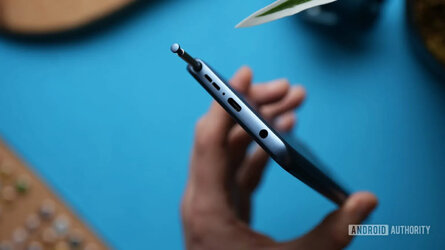 Moto-G-Stylus-2023-bottom-ports-scaled-1536w-864h.jpg