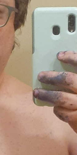 alan's fat piggy fingers.png