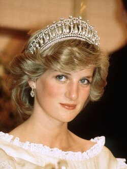 diana-crown-435-401b1967bc4f4483b17df724b967211f.jpg diana-crown-435-401b1967bc4f4483b17df724b967211f.jpg
