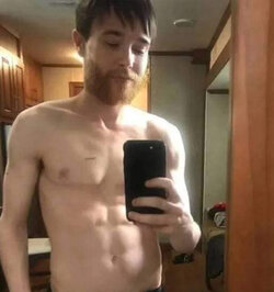 1711350598947222 elliot page beard.jpg