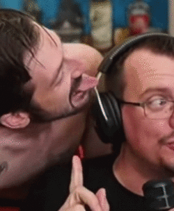 nick_lick2.gif