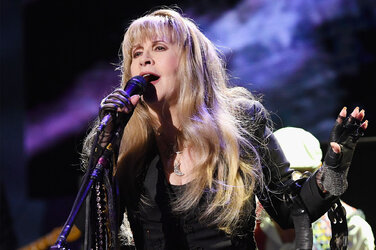 stevie-nicks-1-copy-2444417175.jpg