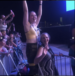 tricia-top2.png tricia-top2.png