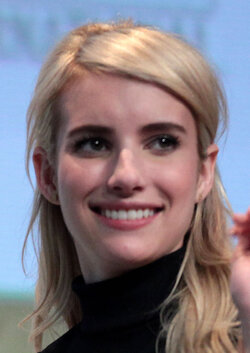 Emma_Roberts_by_Gage_Skidmore_-_2015_San_Diego_Comic-Con_International_(3).jpg