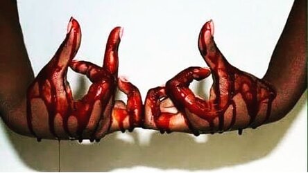 bloods-gang-hand-sign-1kGFZ4j.jpeg