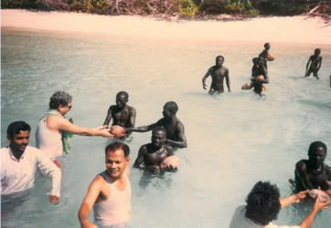 islanders meet pajeets.png