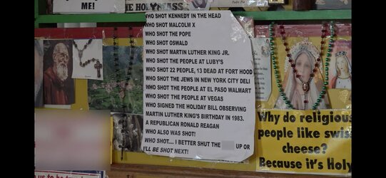 GLch9uGWEAAwPMG.jpg