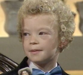 jamesWOGANharrieskskskskskskskksksWOGAN_465_421_int.jpg